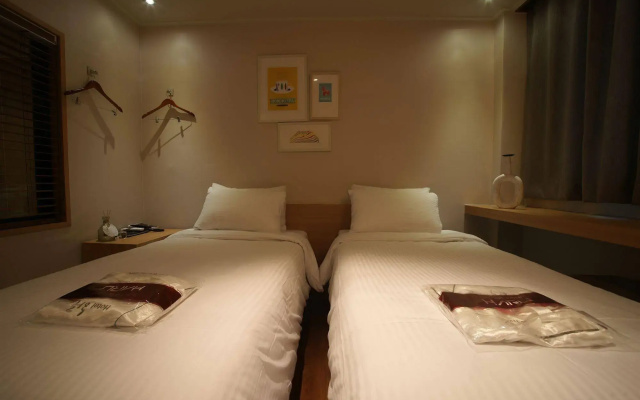 Hotel Haru