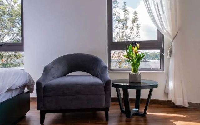 N Queen Apartment Hotel