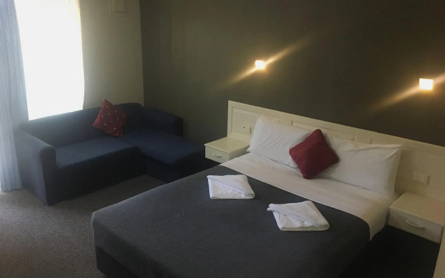 Excelsior Motor Inn