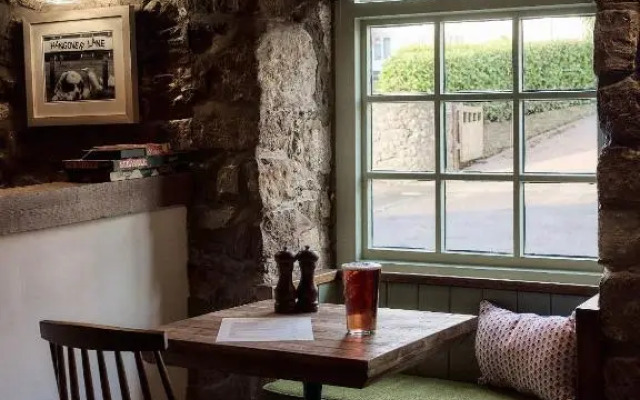 The Bat & Ball Inn