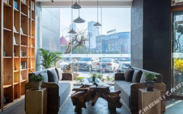 PM Hotel
