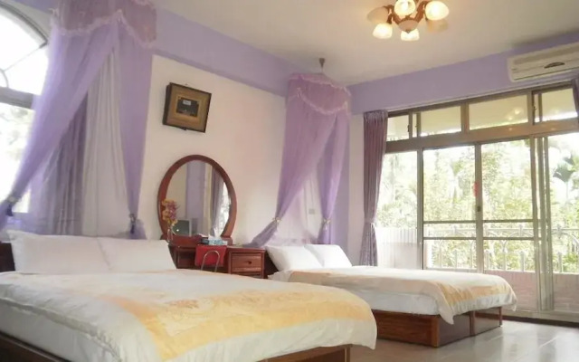 Flora Rexort Guesthouse