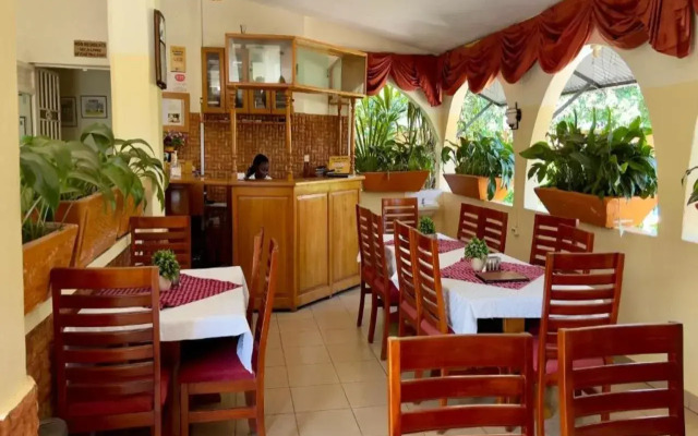 Sunset Hotel Entebbe