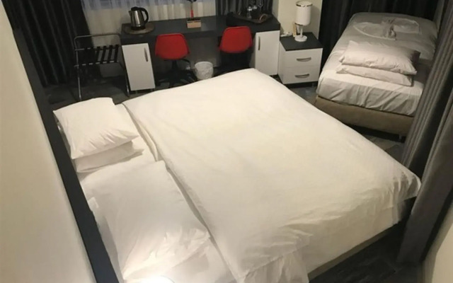 Eva Otel