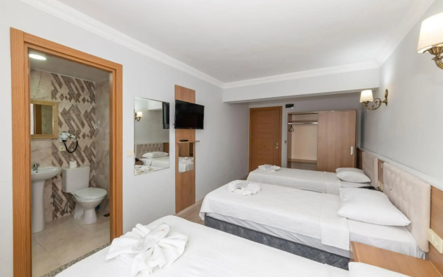 Metro Hotel