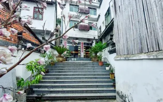 Wuyuan Likeng Qingfeng Courtyard