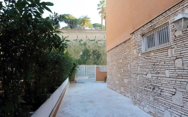 Vatican - WR Apartments