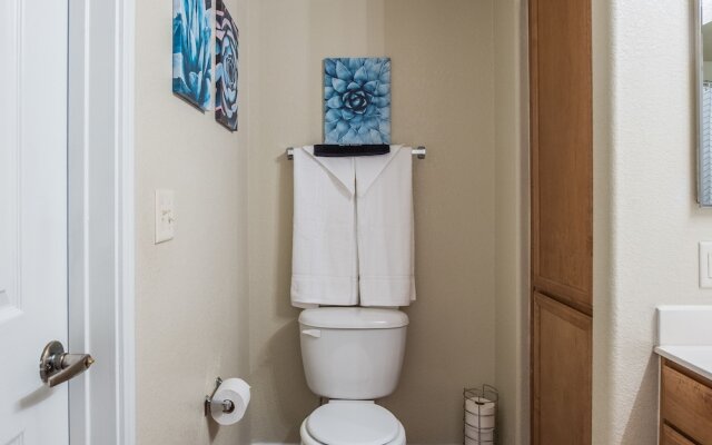 1 BR Apt with Parking by Frontdesk
