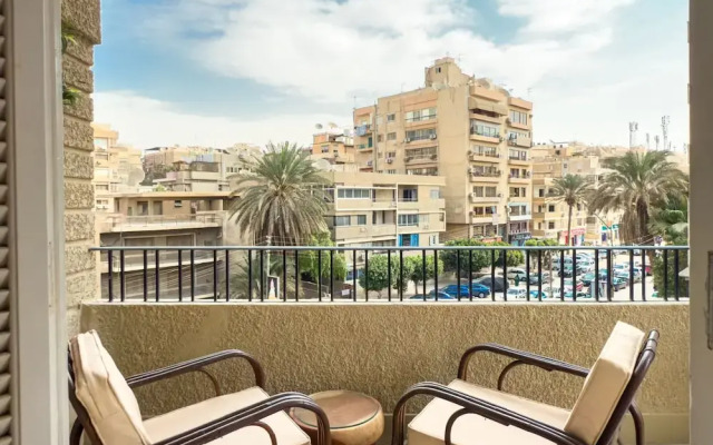 The 2bdr Crimson Crib @ The Heart Of Heliopolis