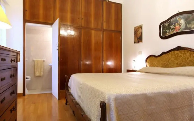 Il Cortile Del Nespolo