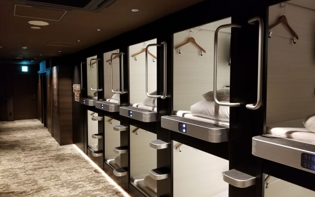 Glansit Akihabara Comfort Capsule Hotel