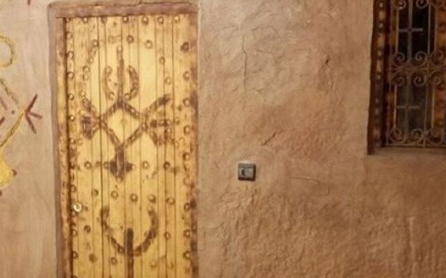 Auberge Kasbah Dar Sahara Tours - Hostel