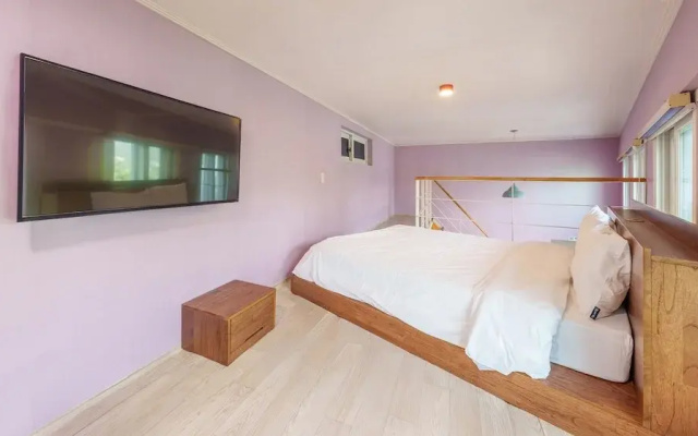 Gapyeong Nami Island Pet-friendly Spa Pe