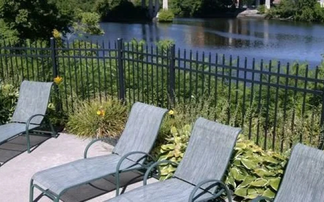 Execustay Rivers Edge