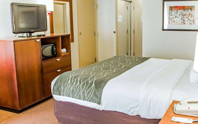 Comfort Inn Fayetteville near Fort Bragg