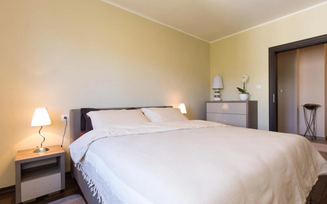 Deluxe Sea View Apartment Mate Balote