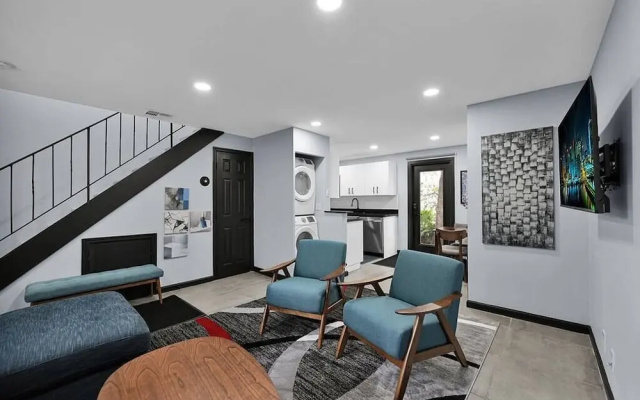 Private 2-bedroom Wilton Villas