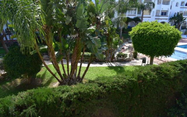TIMON II, Luxury 3 bedroom Beachside Apartment