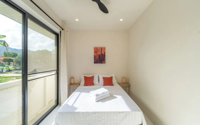 Stylish Rooftop Pool Villa Sea View V211