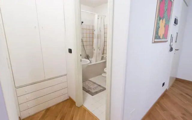 Adige Halldis Apartment