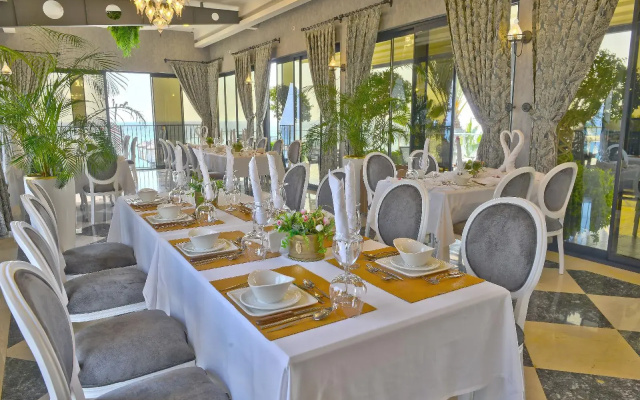 Aria Resort & Spa