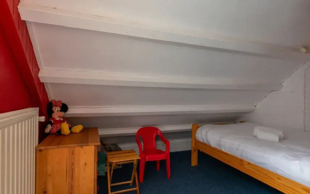 Holiday Home in De Punt With Pool & Garden