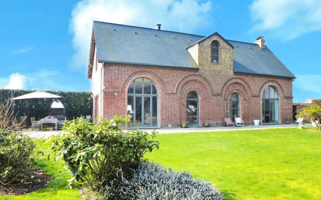 Architectural Villa Near the Coast, Sainte-colombe