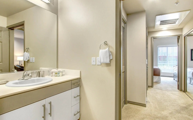 Global Luxury Suites at Marina Del Rey