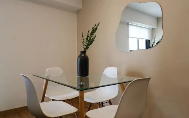 w Grandiose 2BR w Radiant Deco in Miraflores
