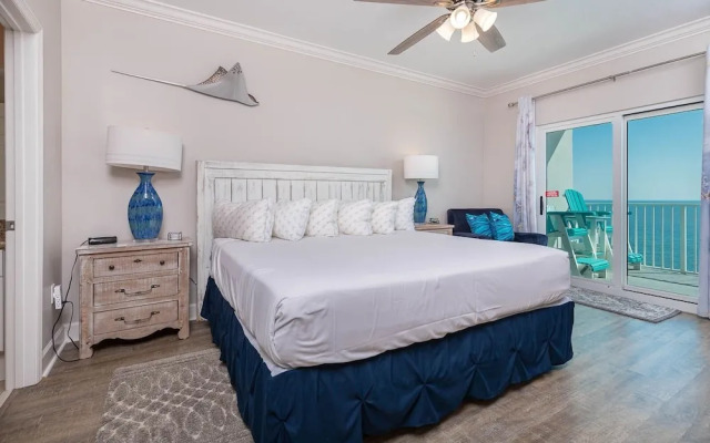 Seawind 809 3 Bedroom Condo