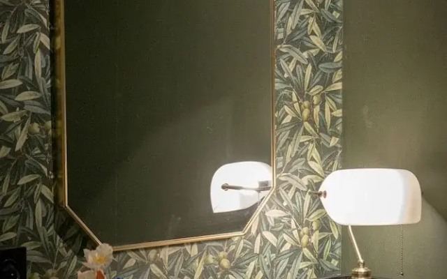 Shourin Hotel Cheonan by Aank