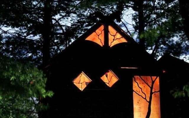 Sycamore Avenue Treehouses