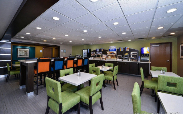 Holiday Inn Express Hotel & Suites Houston-Kingwood