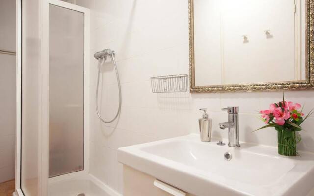 Centric Apartment El Molino Theater