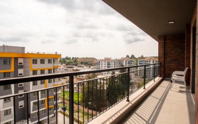 Spacious and Furnished Flat With Balcony in Izmir