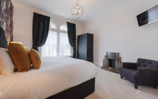 Somerset House Hotel & Restaurant