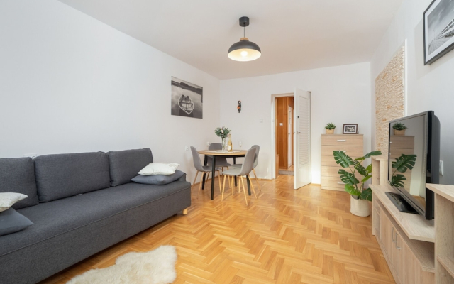 Apartment With Balcony Cracow by Renters