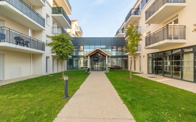 Quality Suites Moissy-Cramayel