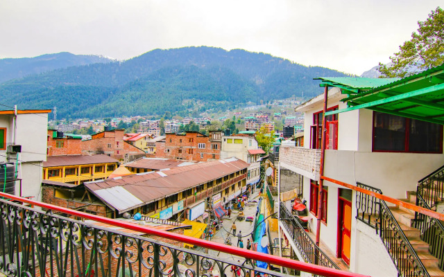 Fabhotel Pushpak