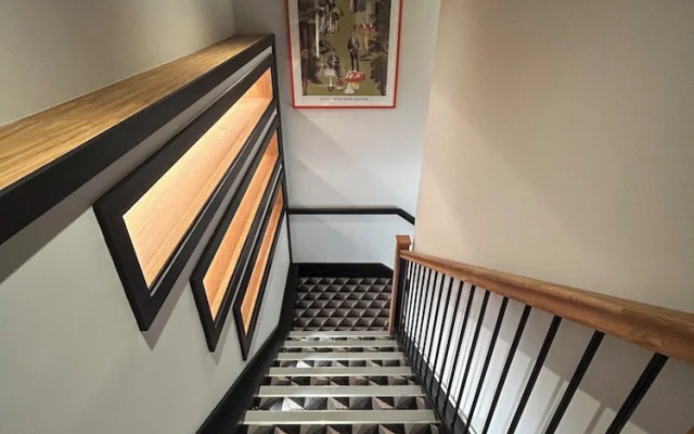 Crescent Place by Mansley