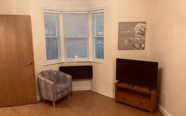 Beautiful 1-bed Apartment in Scarborough