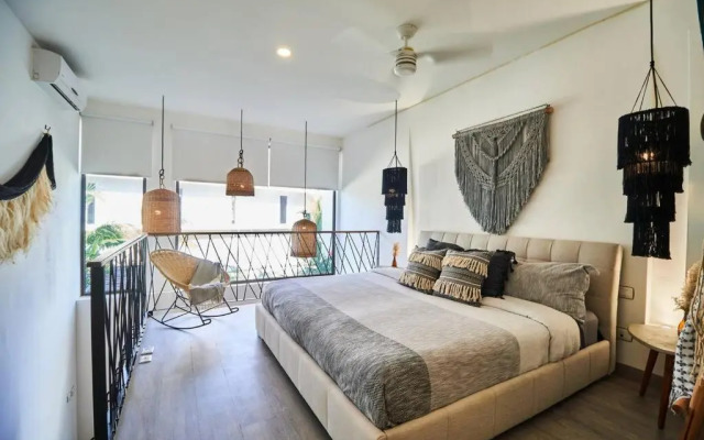 Neem 11 Stylish&Bright APT 2 Pools, AC, Gym & 50MB WIFI