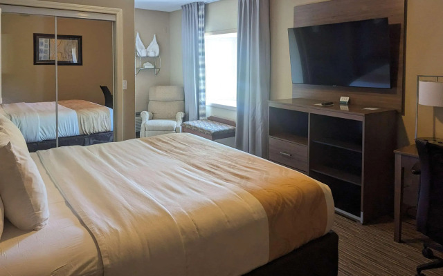 Quality Inn & Suites Northampton - Amherst