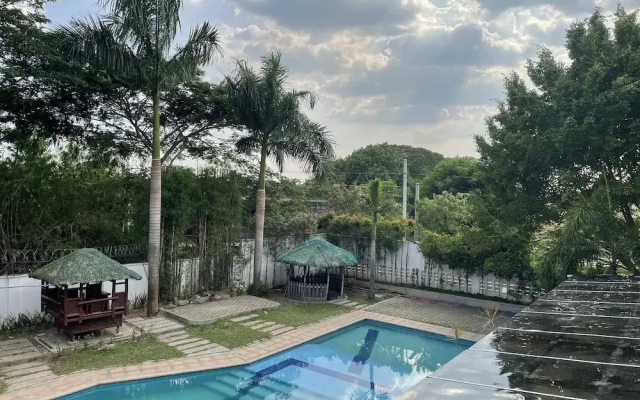 Sarojus Farmview Hotel