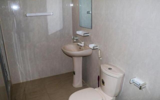 Deshani Holiday Inn