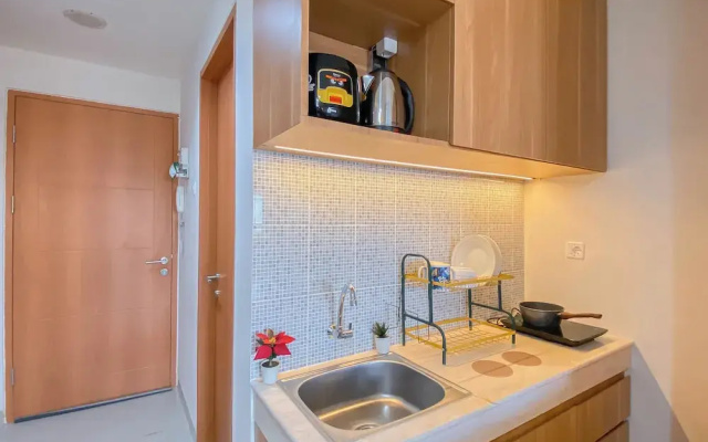 Simple Look Studio Apartment At Evenciio Margonda Near Station