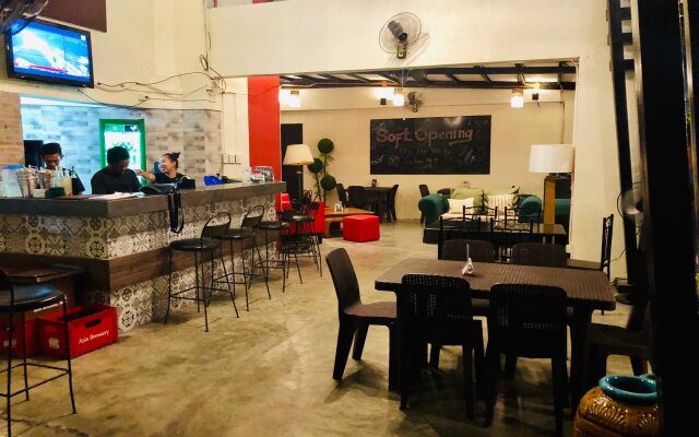 Hometown Hotel Bacolod - Lacson