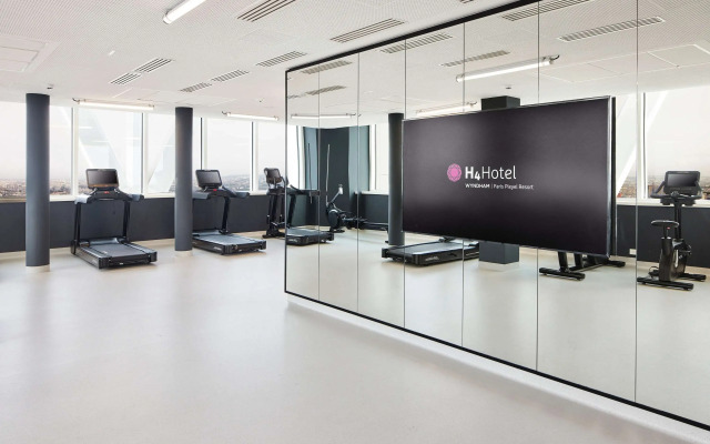 H4 Hotel Wyndham Paris Pleyel Resort