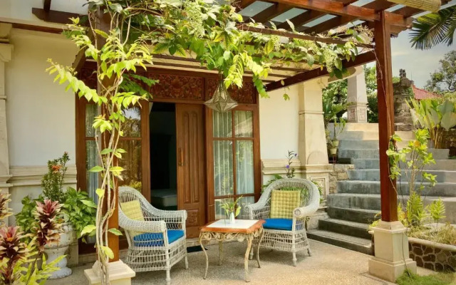 Gunung Paradis Retreat