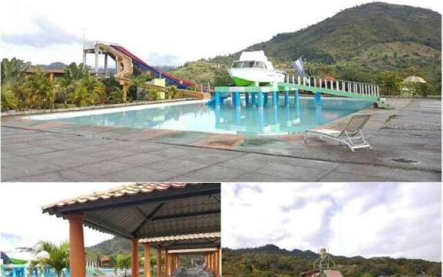 Aqua Park Y Club Campestre El Yate